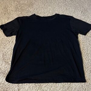 Alo Yoga Men’s Black Short Sleeve Shirt